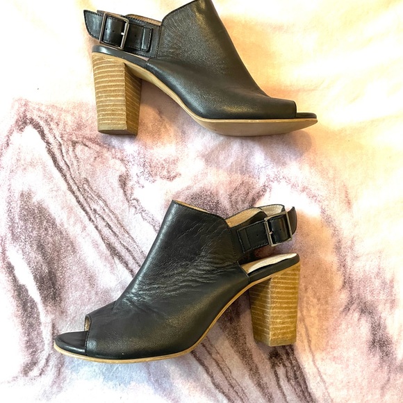 Softmoc soft leather peep toe bootie - Picture 3 of 4